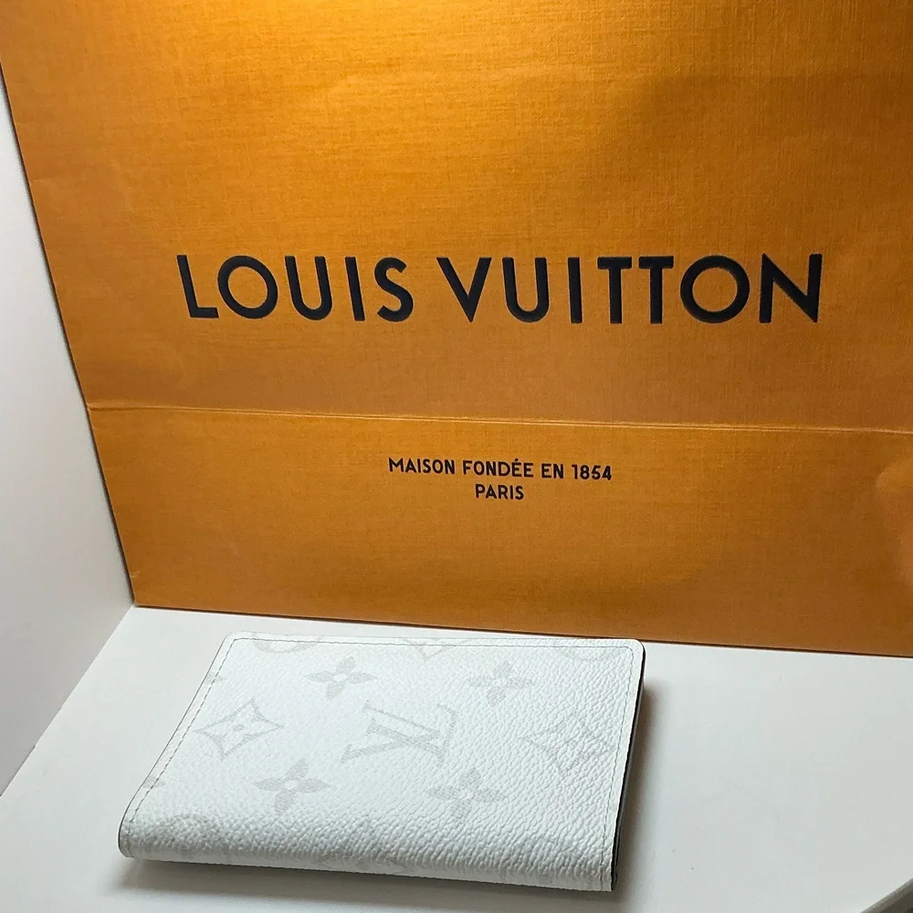 Louis Vuitton Pocket Organizer White Card Holder Wallet M30933 NWT